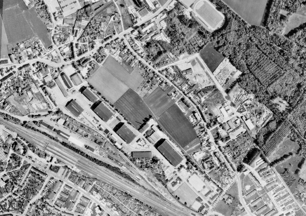 Lebenswege im Robend Luftaufnahme des Robender Feld in Viersen von 1977